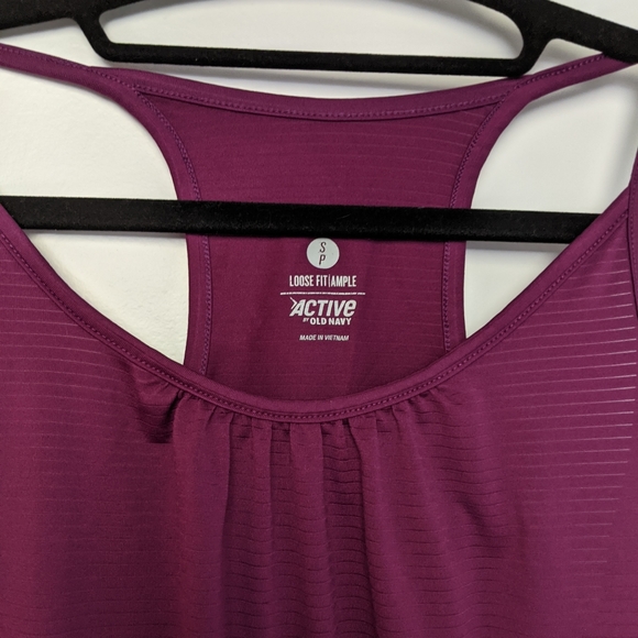 Old Navy Active tank size small - Picture 2 of 8